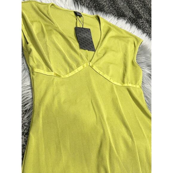 SheinSXY Form Fitting Pea Green‎ Summer Bodysuit Romper Size Large - Picture 2 of 2